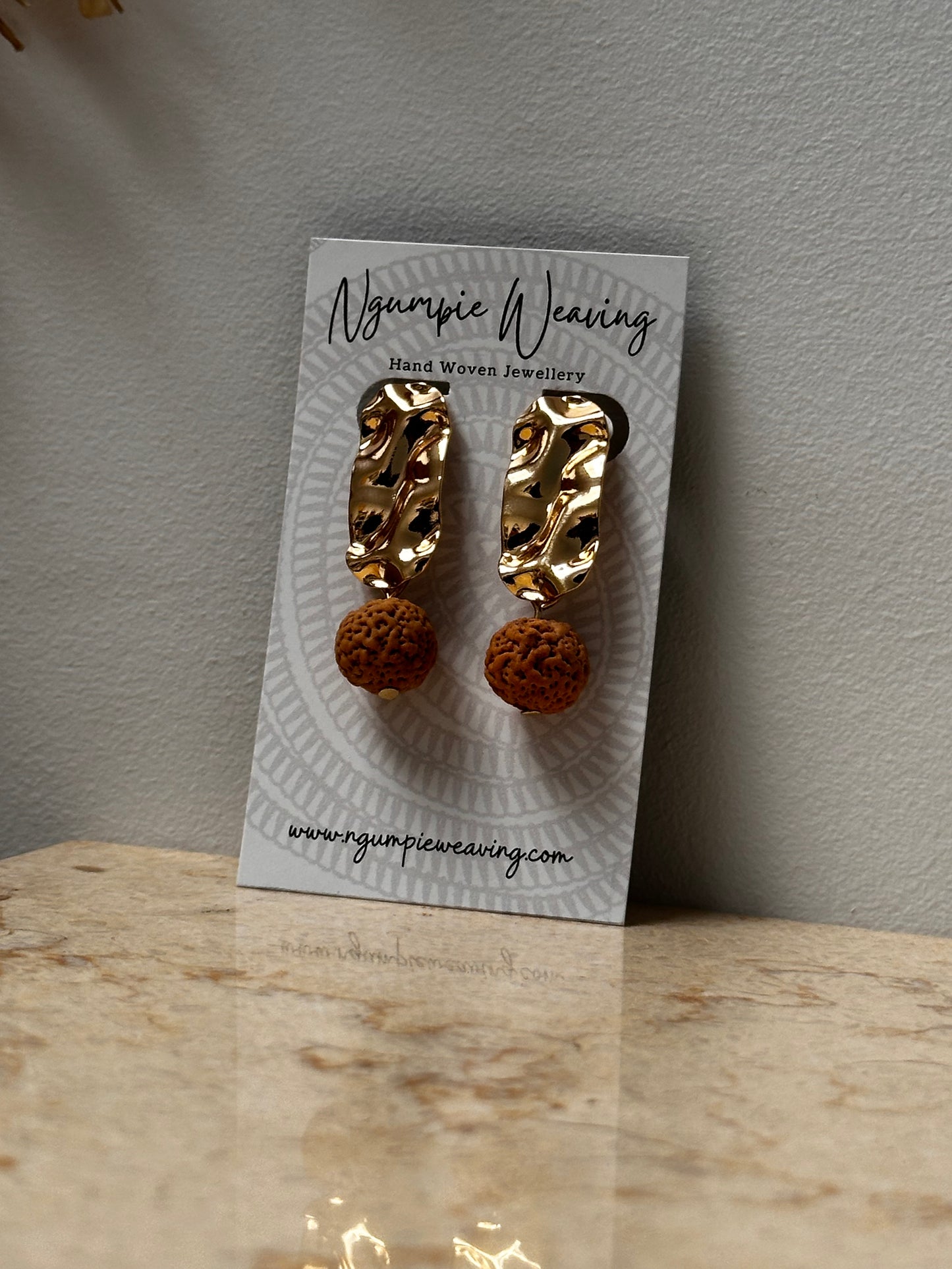 Elegent Quondong Earrings